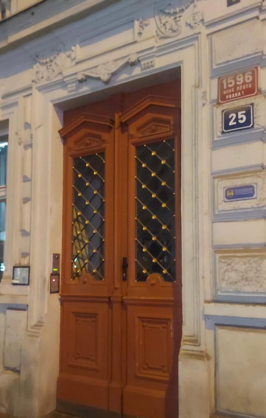 Apartment Moon Прага Екстер'єр фото