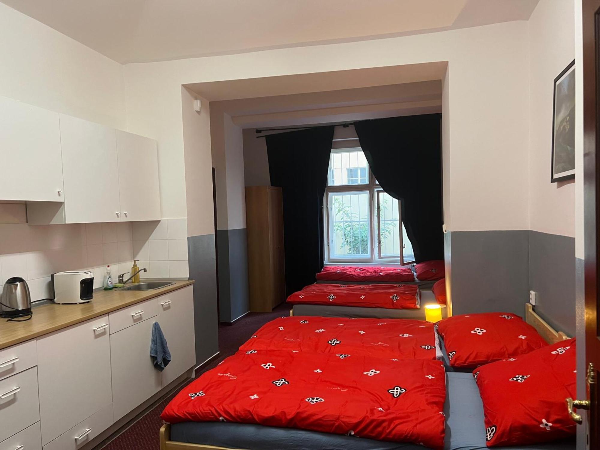 Apartment Moon Прага Екстер'єр фото